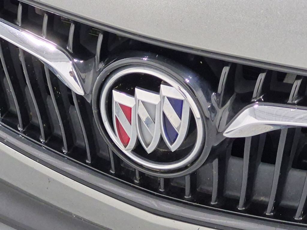 Thumbnail: 2018 Buick Regal - 7
