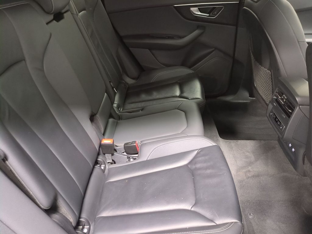 Thumbnail: 2019 Audi Q8 - 27