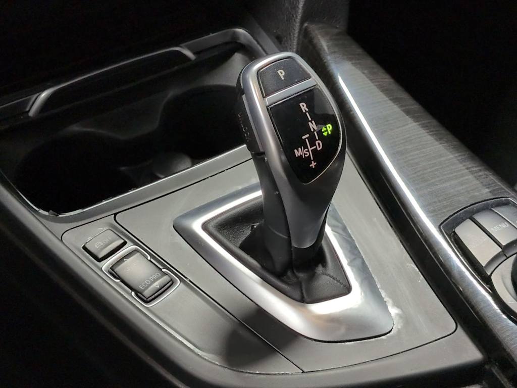 Thumbnail: 2018 BMW 3 Series - 16