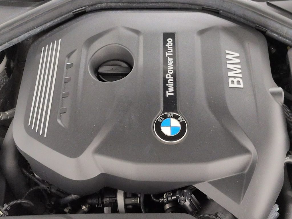 Thumbnail: 2018 BMW 3 Series - 9