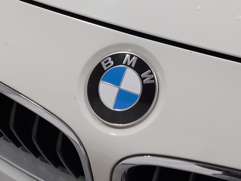 Thumbnail: 2018 BMW 3 Series - 7