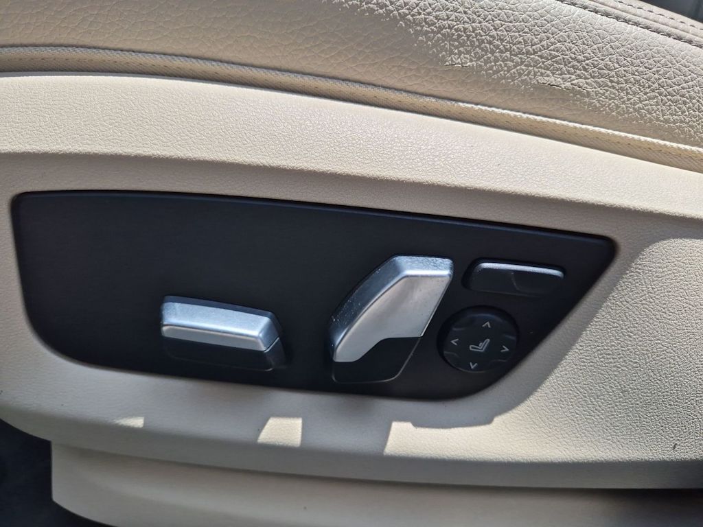 Thumbnail: 2017 BMW 5 Series - 24