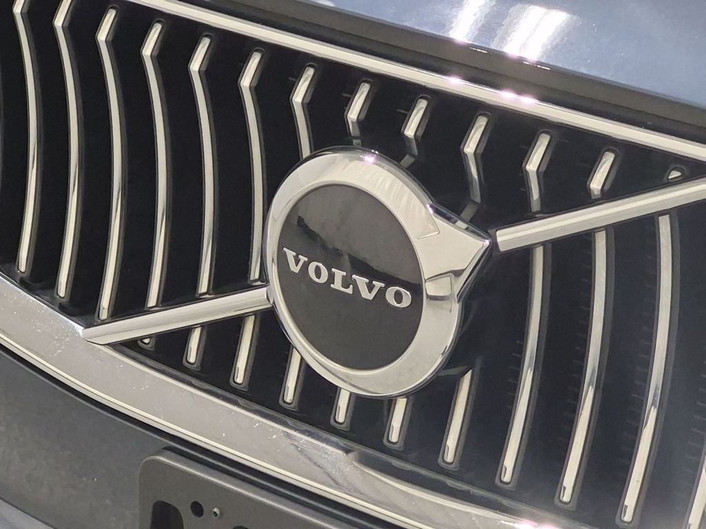 Thumbnail: 2020 Volvo XC90 - 25