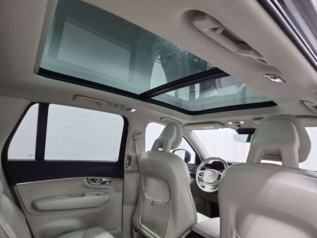 Thumbnail: 2020 Volvo XC90 - 30