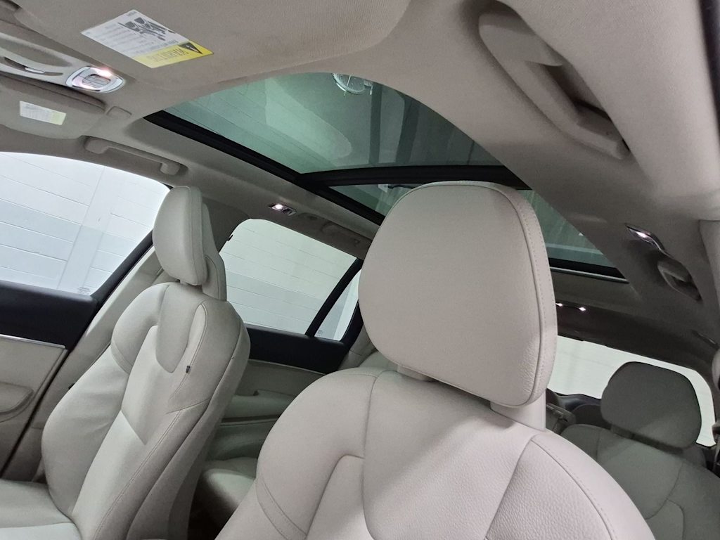 Thumbnail: 2020 Volvo XC90 - 28