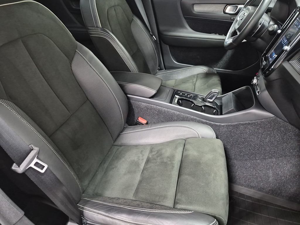 Thumbnail: 2019 Volvo XC40 - 31