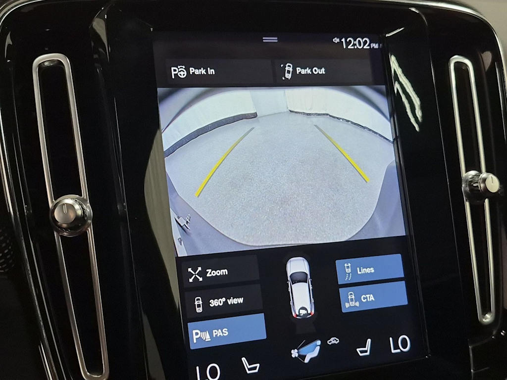 Thumbnail: 2019 Volvo XC40 - 36