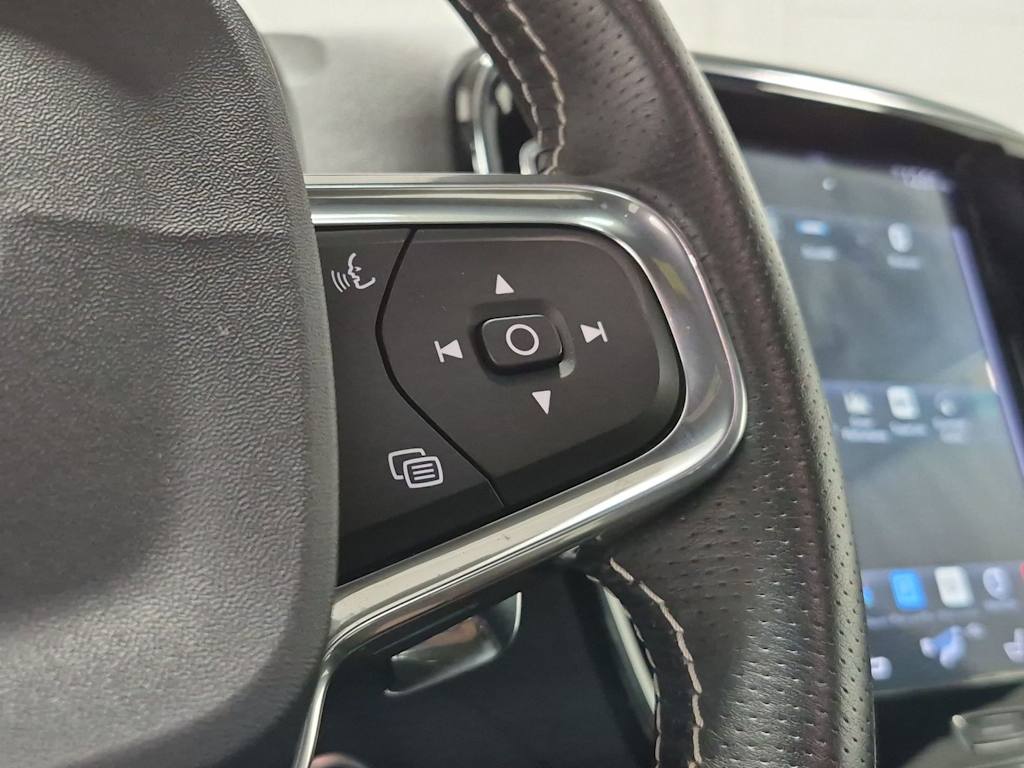 Thumbnail: 2019 Volvo XC40 - 33