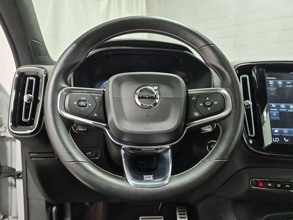 Thumbnail: 2019 Volvo XC40 - 14