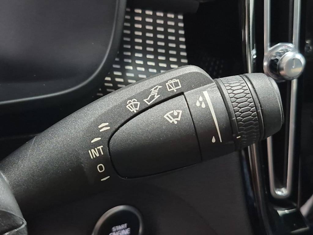 Thumbnail: 2019 Volvo XC40 - 34