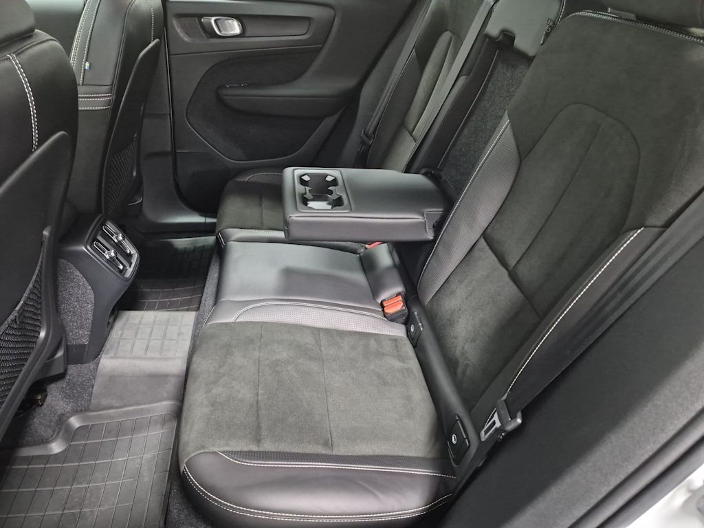 Thumbnail: 2019 Volvo XC40 - 13