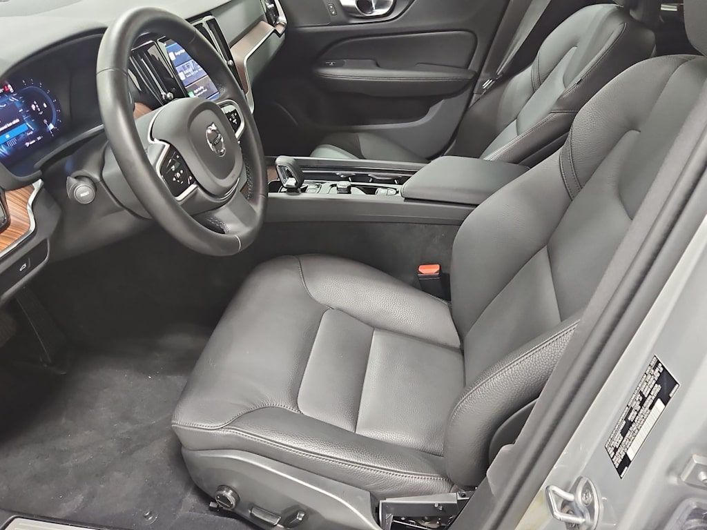 Thumbnail: 2025 Volvo V60 - 11