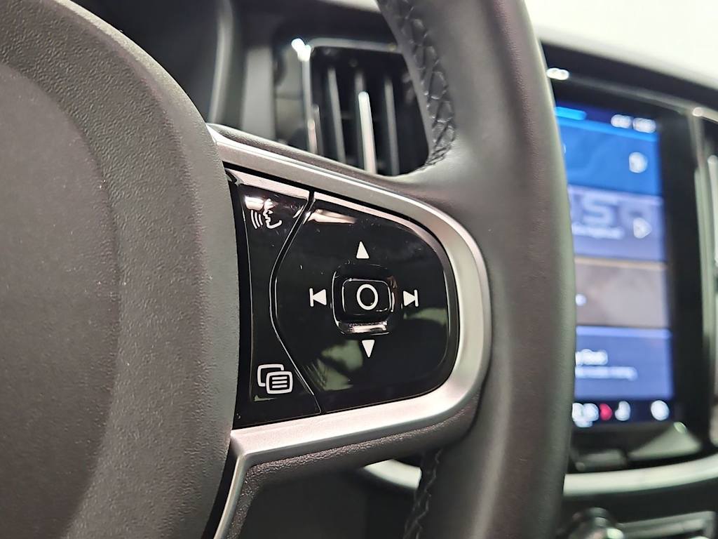 Thumbnail: 2025 Volvo V60 - 31