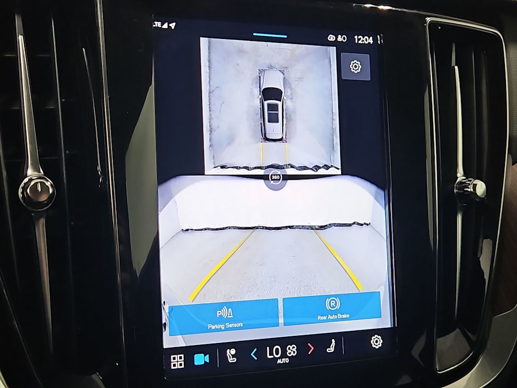 Thumbnail: 2025 Volvo V60 - 35