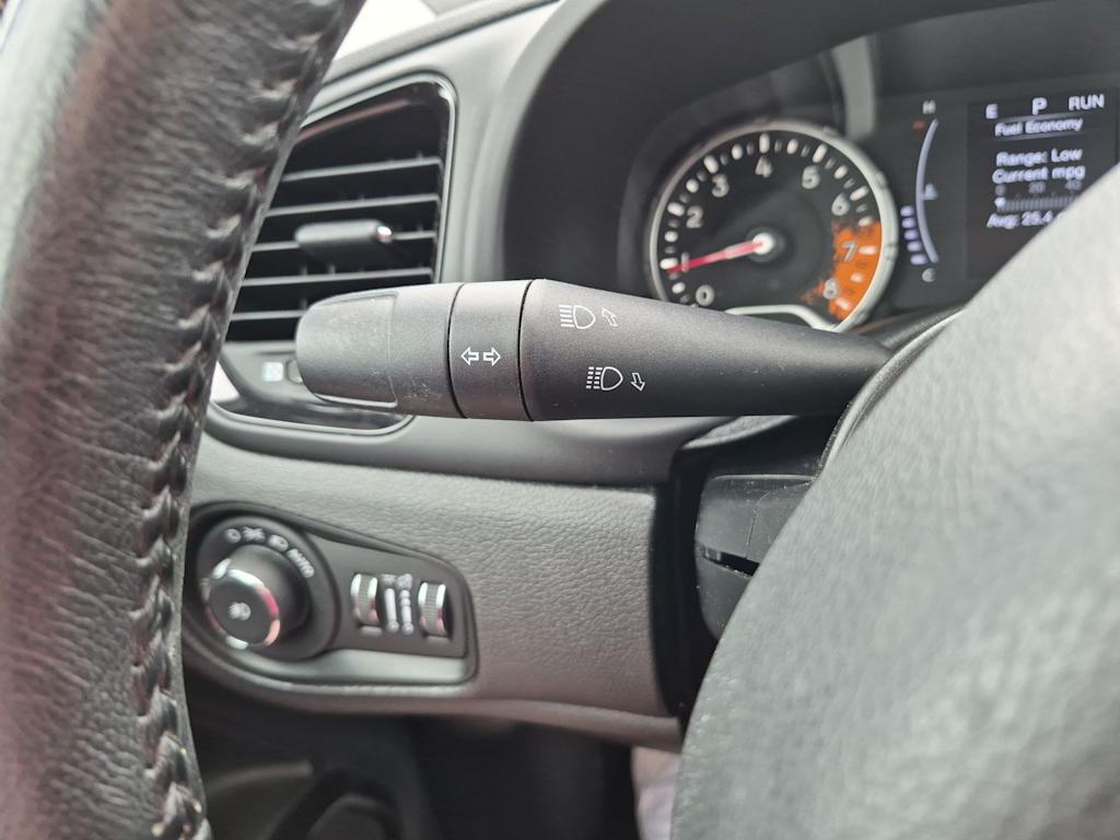 Thumbnail: 2018 Jeep Renegade - 33