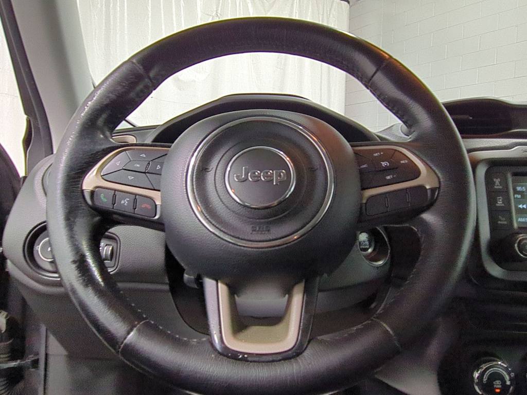 Thumbnail: 2016 Jeep Renegade - 13