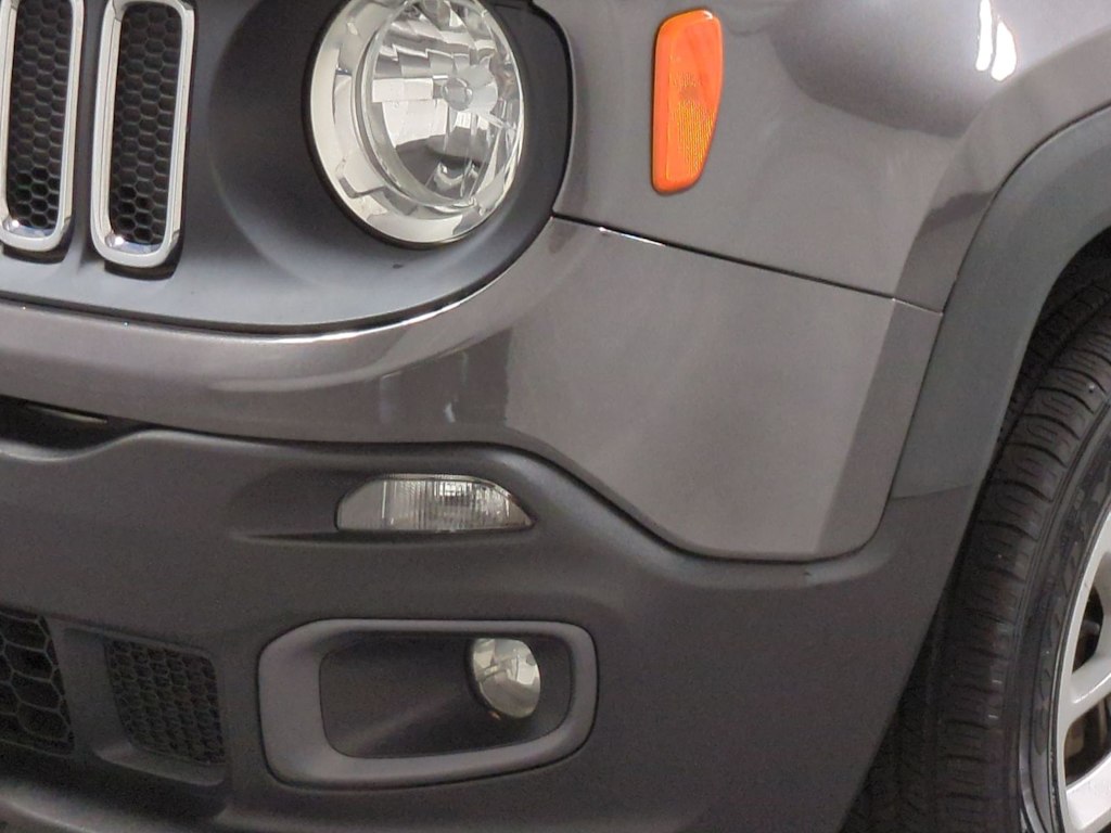 Thumbnail: 2016 Jeep Renegade - 24
