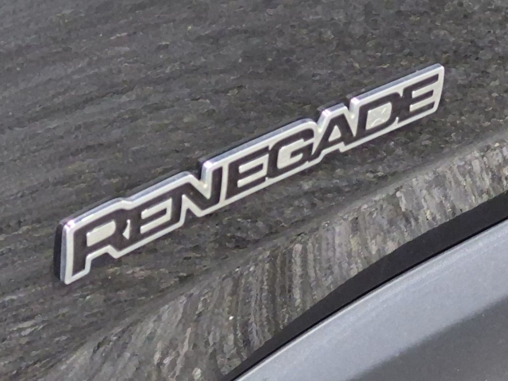 Thumbnail: 2015 Jeep Renegade - 25