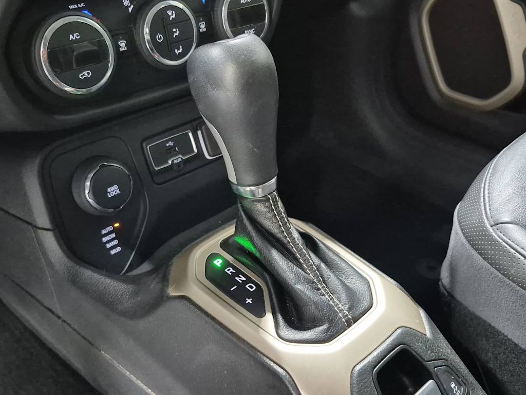 Thumbnail: 2015 Jeep Renegade - 35