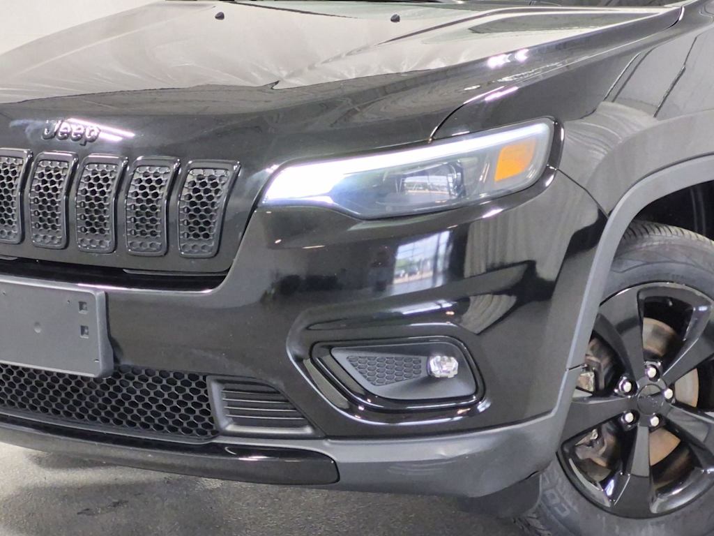 Thumbnail: 2019 Jeep Cherokee - 24