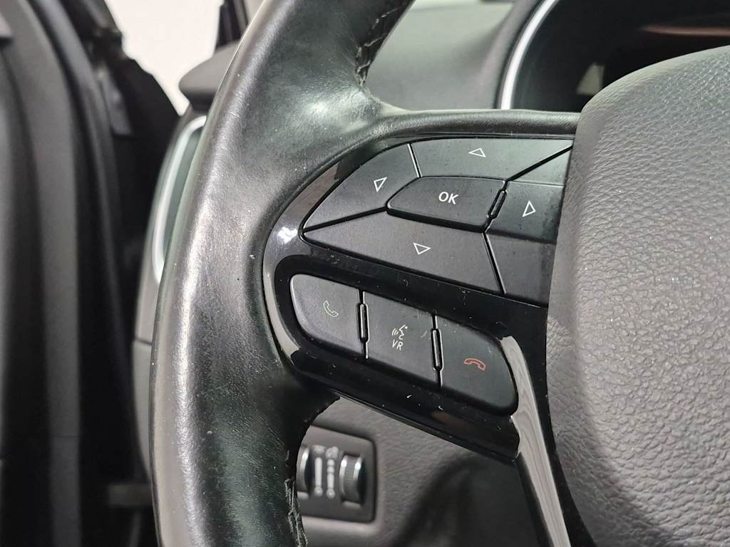 Thumbnail: 2019 Jeep Cherokee - 29