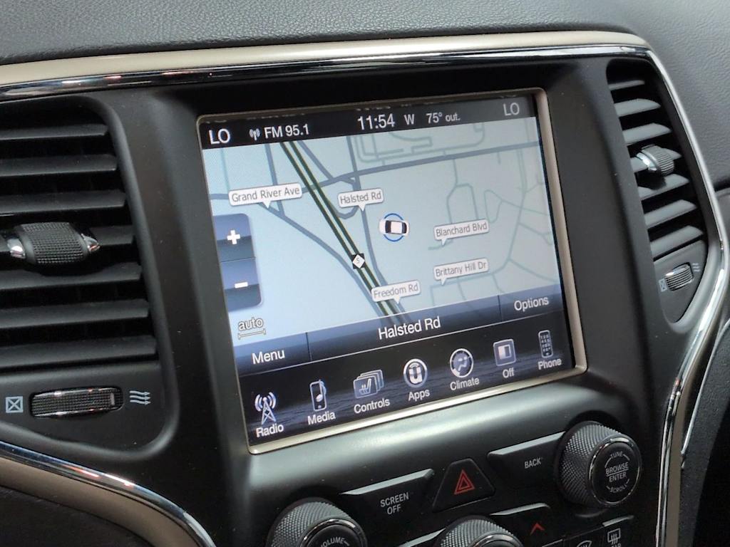 Thumbnail: 2016 Jeep Grand Cherokee - 32