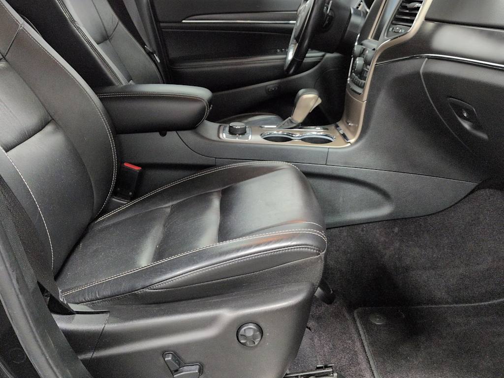 Thumbnail: 2016 Jeep Grand Cherokee - 11