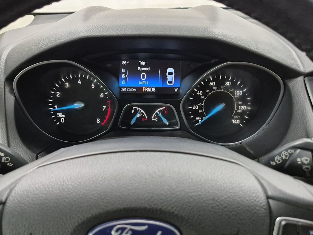 Thumbnail: 2016 Ford Focus - 17