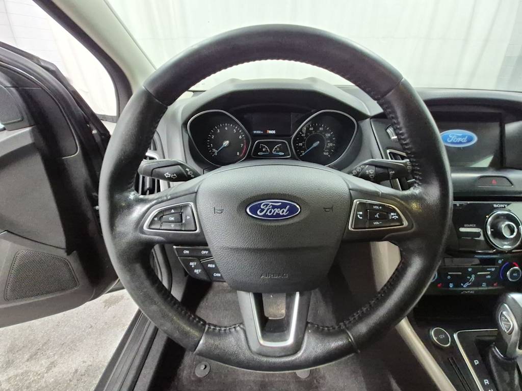 Thumbnail: 2016 Ford Focus - 14
