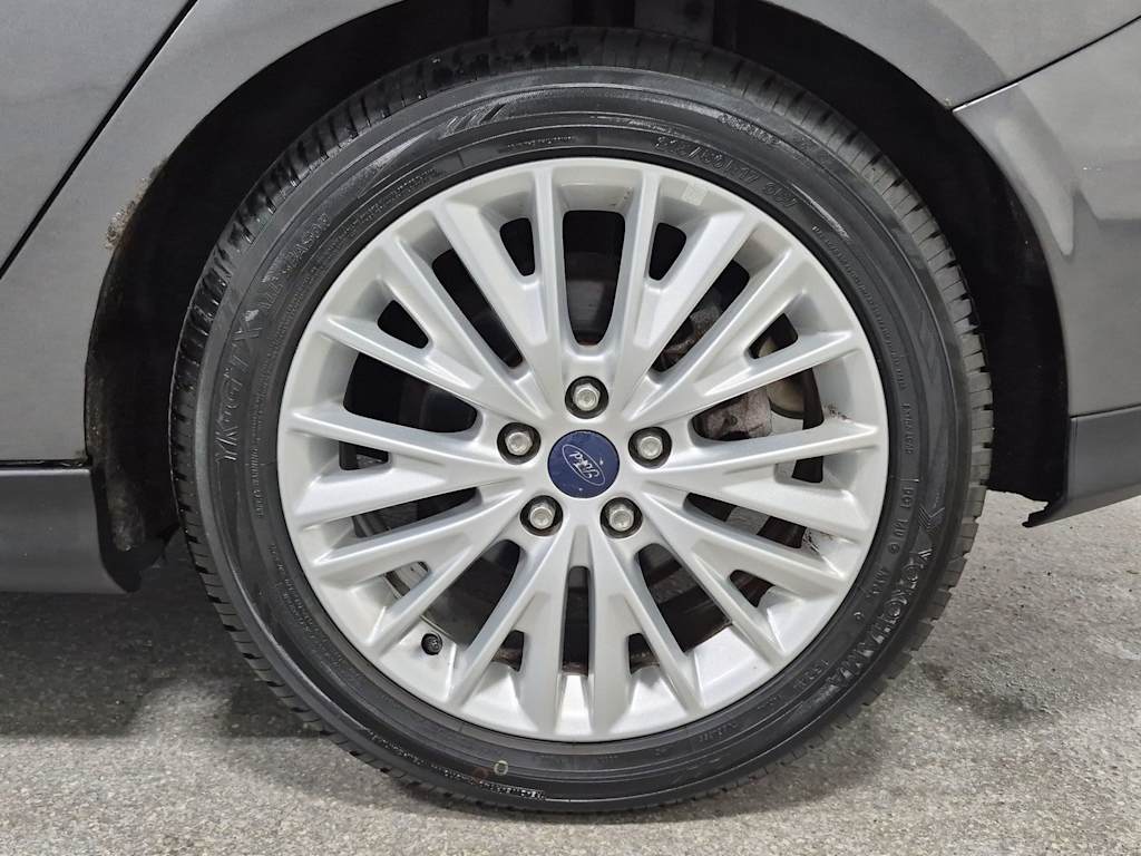 Thumbnail: 2016 Ford Focus - 8