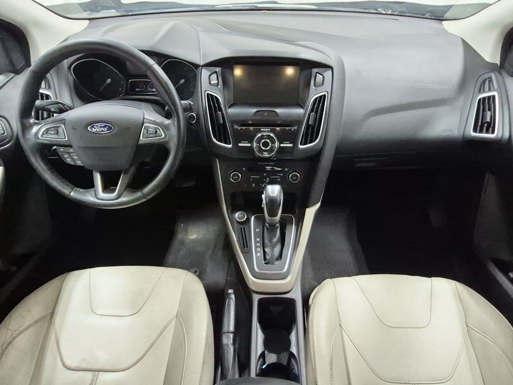 Thumbnail: 2016 Ford Focus - 10