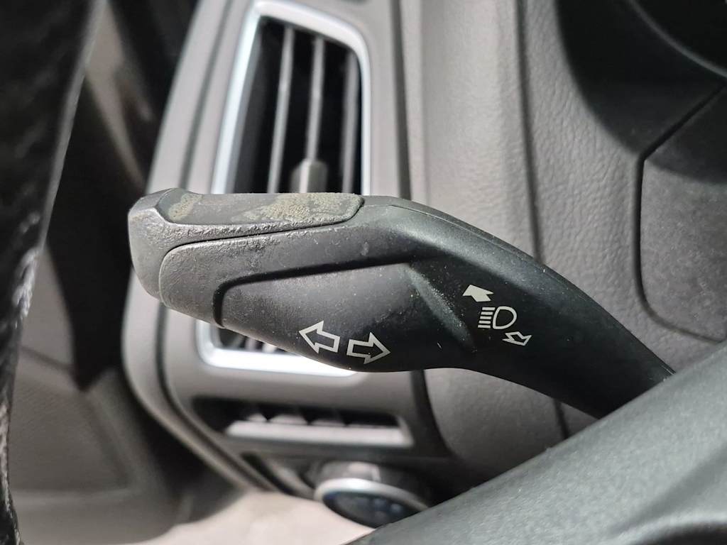 Thumbnail: 2016 Ford Focus - 16