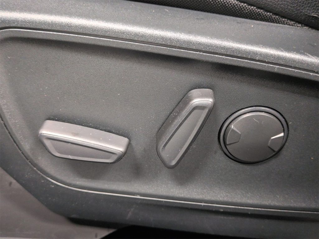 Thumbnail: 2022 Ford Escape - 27