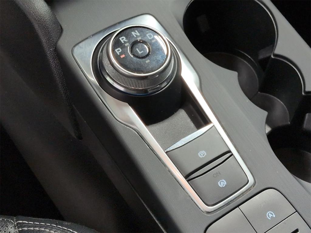 Thumbnail: 2022 Ford Escape - 16