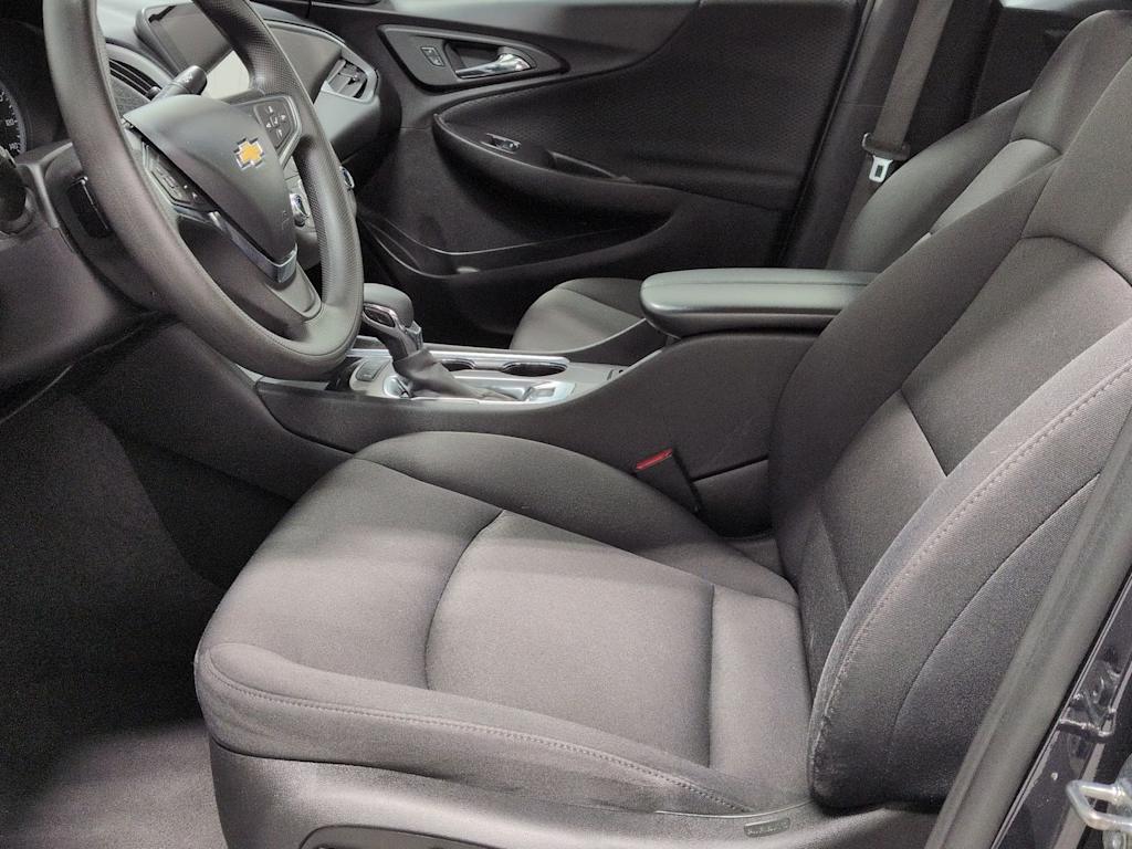 Thumbnail: 2023 Chevrolet Malibu - 11
