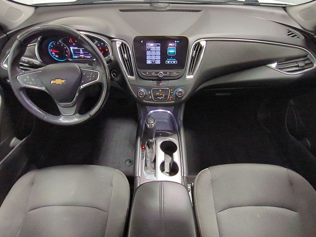 Thumbnail: 2018 Chevrolet Malibu - 10