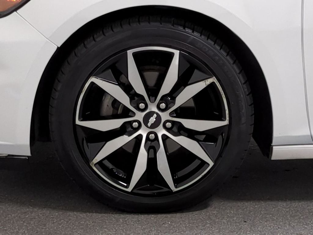 Thumbnail: 2018 Chevrolet Malibu - 8