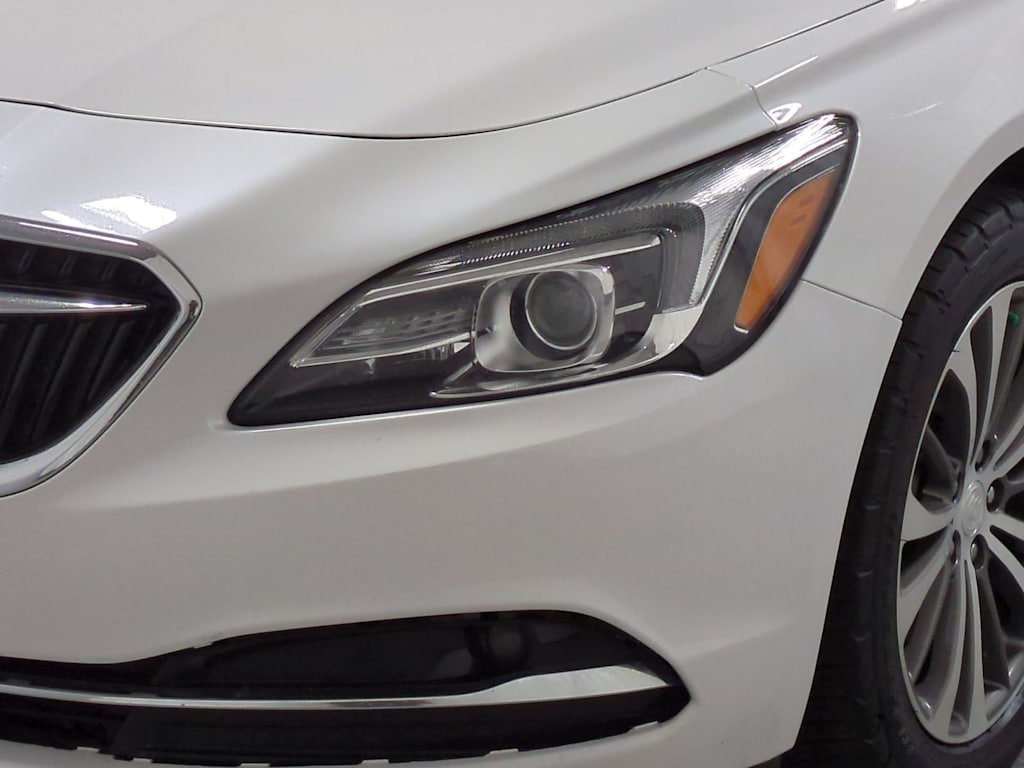 Thumbnail: 2019 Buick LaCrosse - 24