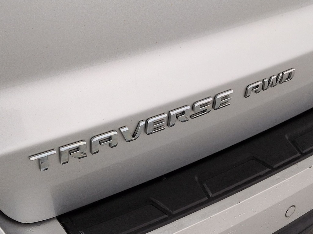 Thumbnail: 2017 Chevrolet Traverse - 7