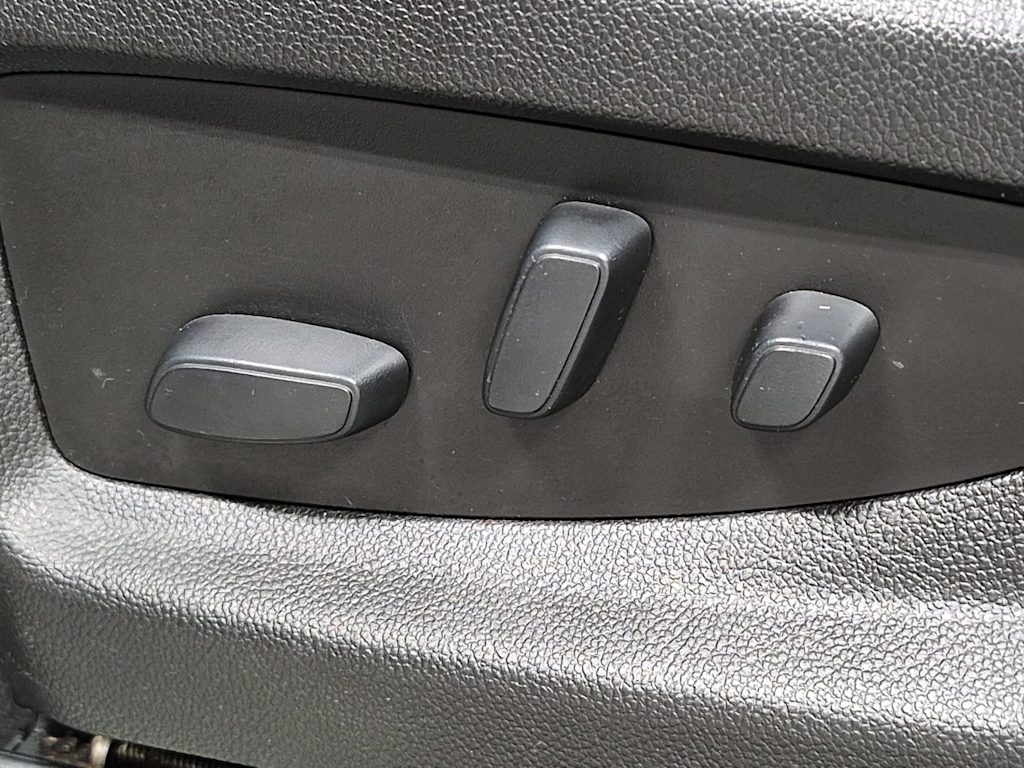 Thumbnail: 2019 Chevrolet Tahoe - 24