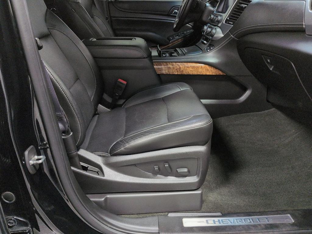 Thumbnail: 2017 Chevrolet Suburban - 11