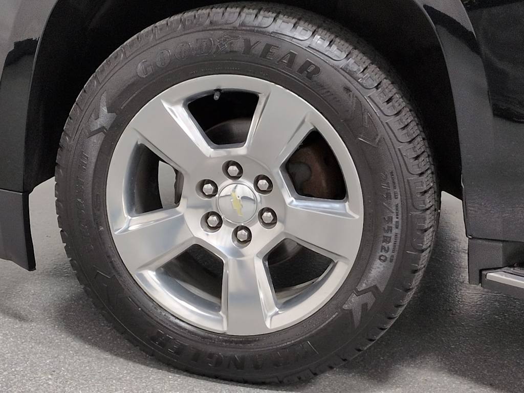 Thumbnail: 2017 Chevrolet Suburban - 8