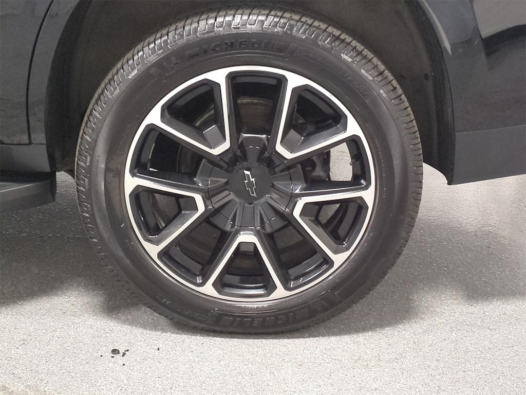 Thumbnail: 2022 Chevrolet Tahoe - 8