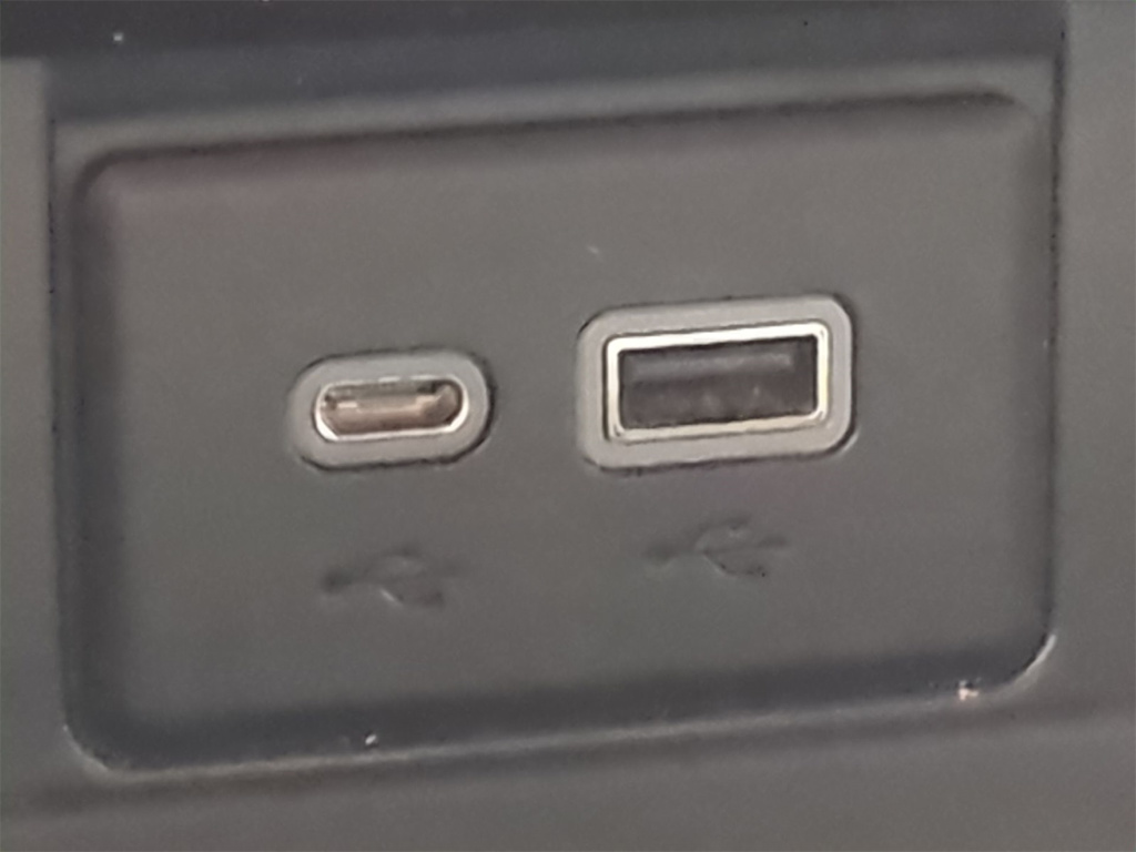 Thumbnail: 2022 Chevrolet Tahoe - 32