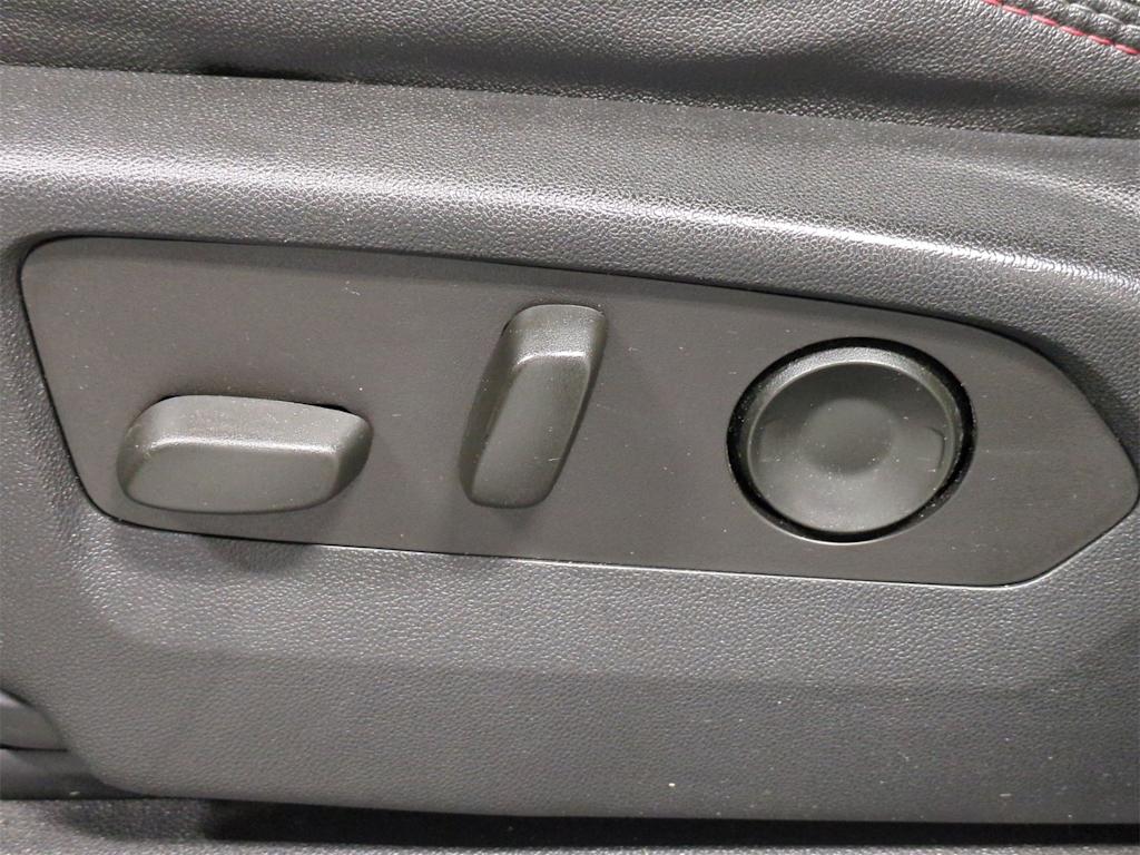 Thumbnail: 2022 Chevrolet Tahoe - 24