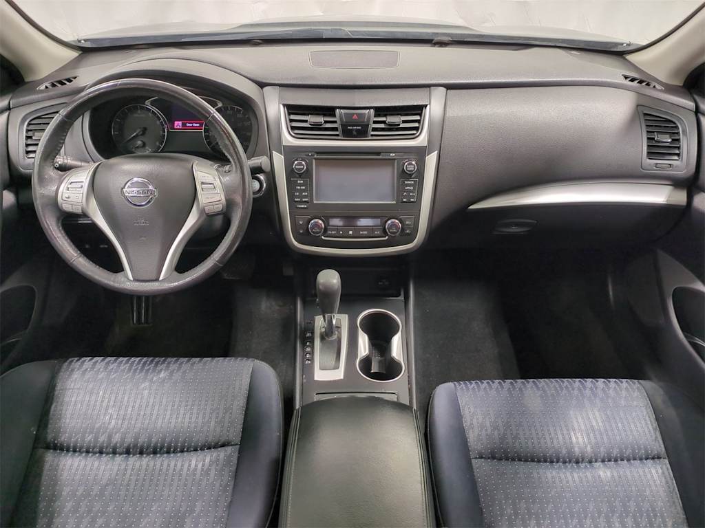 Thumbnail: 2017 Nissan Altima - 9