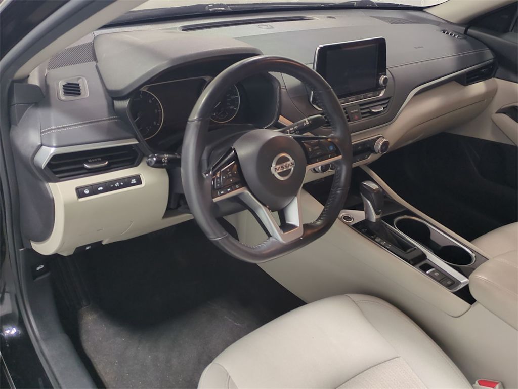 Thumbnail: 2022 Nissan Altima - 2