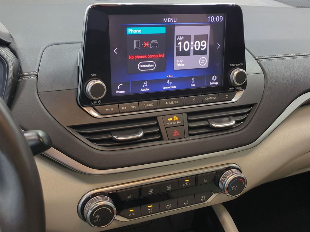 Thumbnail: 2022 Nissan Altima - 14