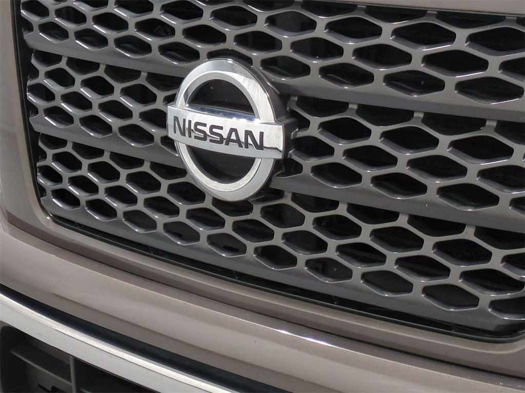 Thumbnail: 2019 Nissan Titan - 7