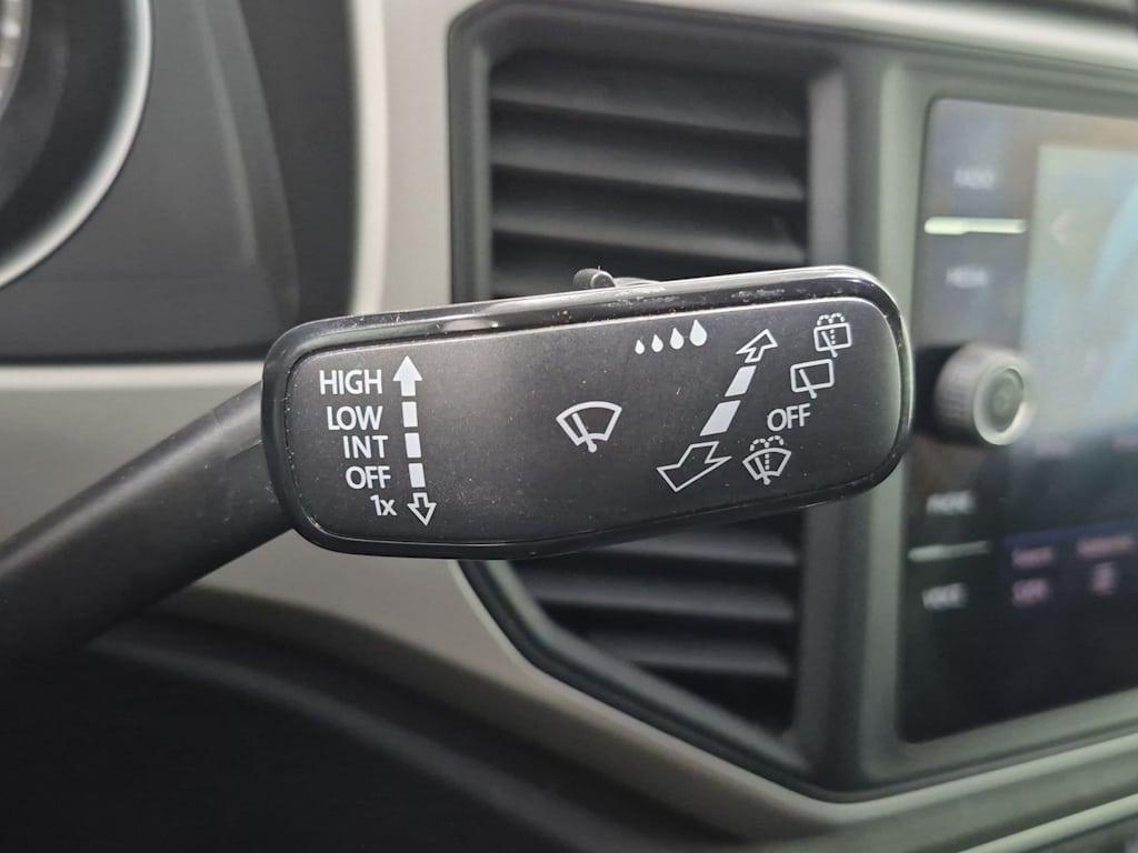 Thumbnail: 2021 Volkswagen Atlas - 32